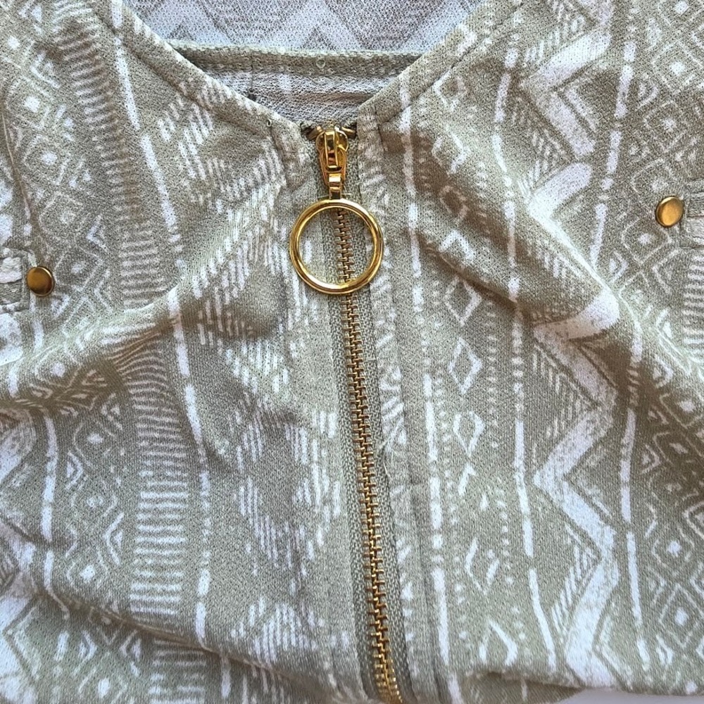Flower & Feather Tunic Top Womens 2XL Green Tribal Print Zip V-Neck Boho Casual - Picture 6 of 7